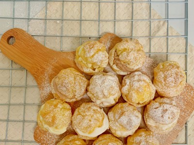 38. SNOW WHIP EASY CREAM PUFF