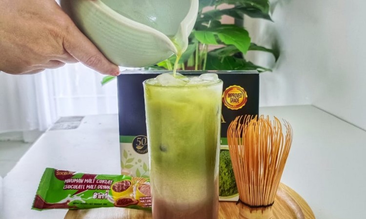 52. ROSIE'S ROSS ICED CHOCOLATE MATCHA LATTE