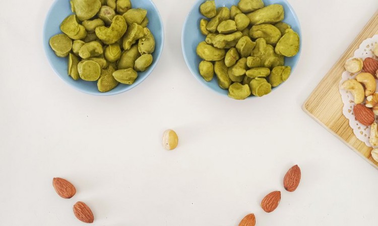 56. ROSIE'S ROSS MATCHA MIXED NUT CHOCOLATE
