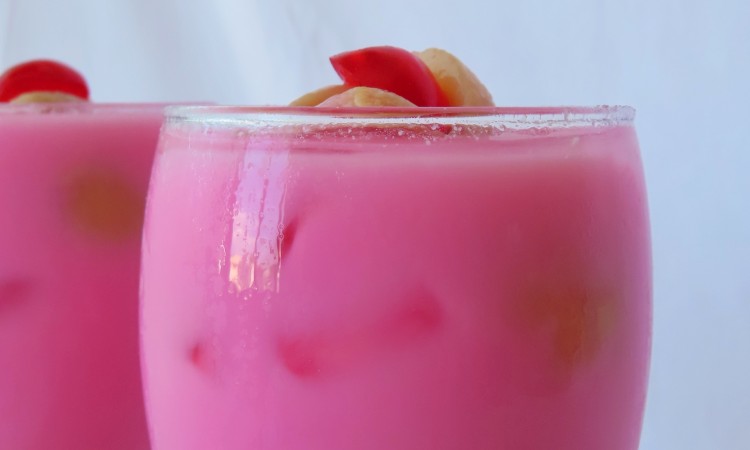 6. SOCOLIC'S ROSE BANDUNG SODA LYCHEE