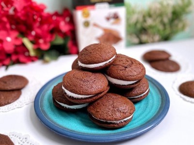 28. SNOW WHIP GRANULATOS WHOOPIE PIE