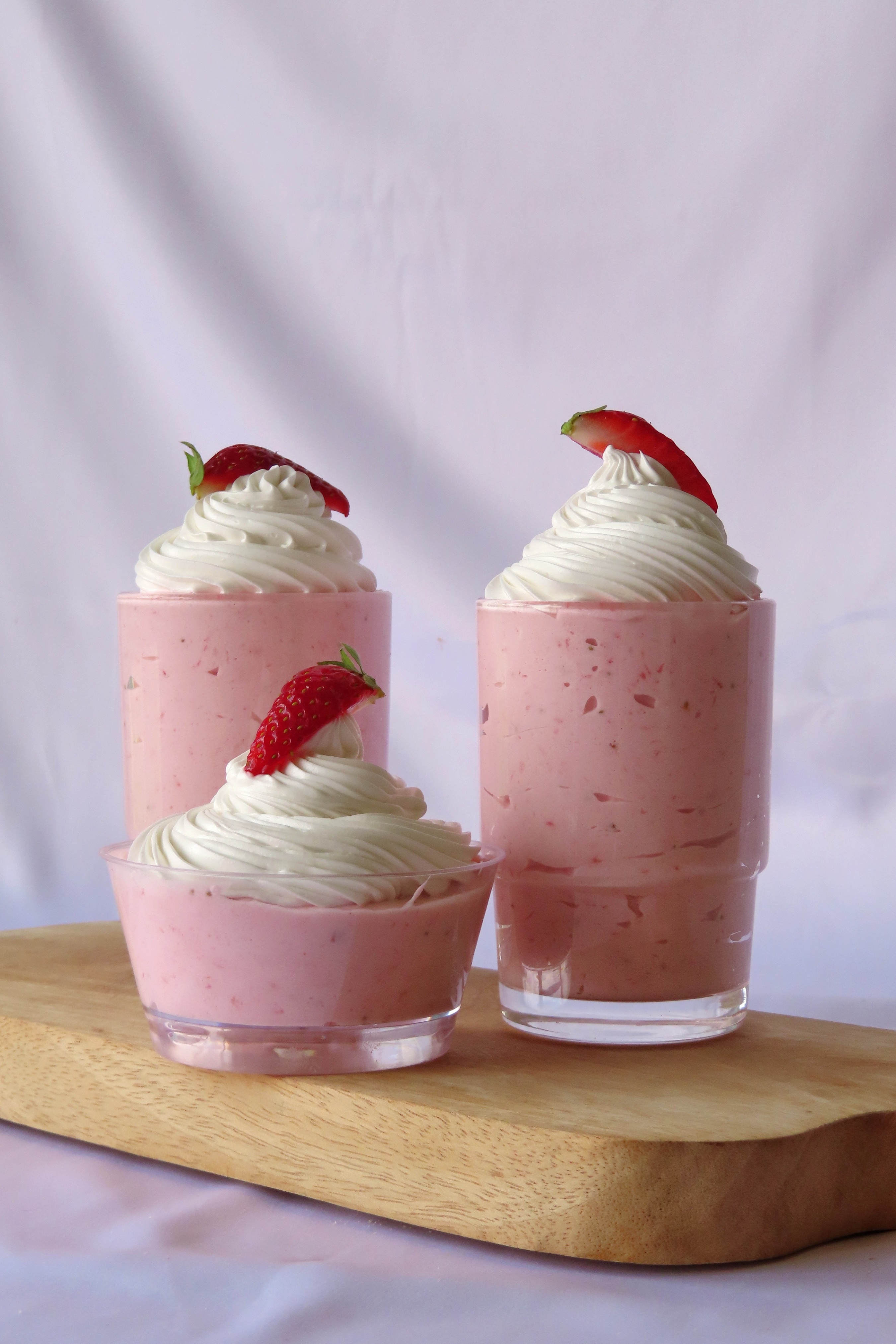 30. SNOW WHIP CREAMY STRAWBERRY MOUSSE WITH GELATIN